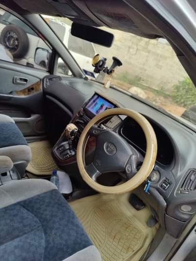 A picture of Toyota harrier