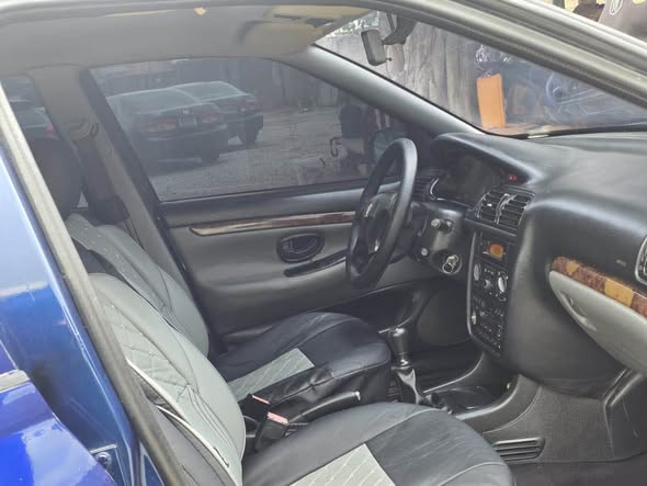 A picture of Peugeot 406