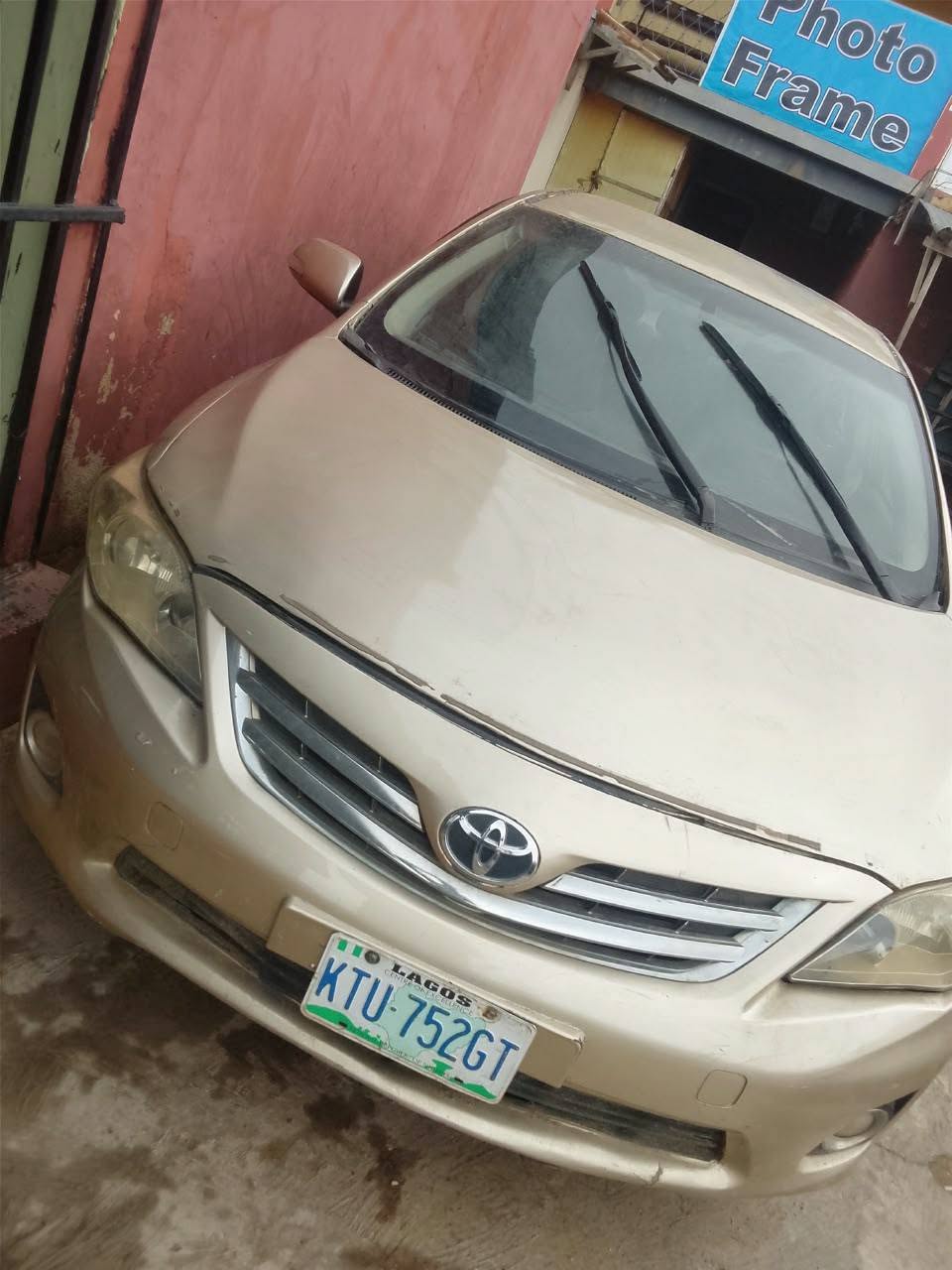 A picture of Toyota Corolla 012