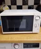 A picture of MICROWAVE OVEN YA KISHUA