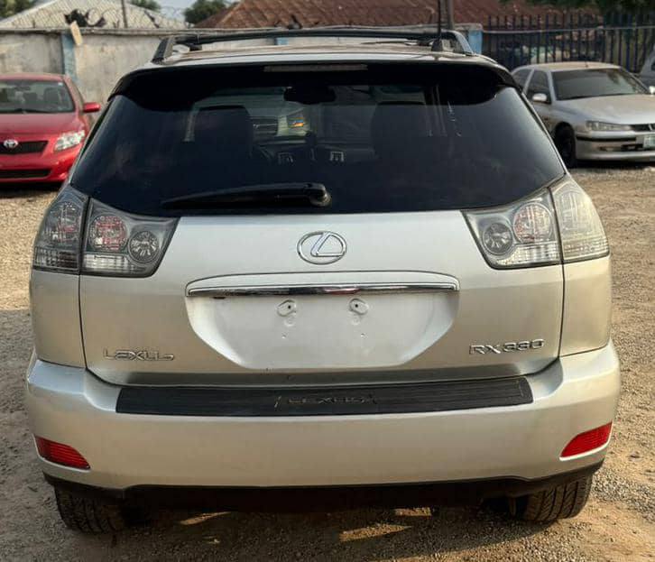 A picture of LEXUS RX 350