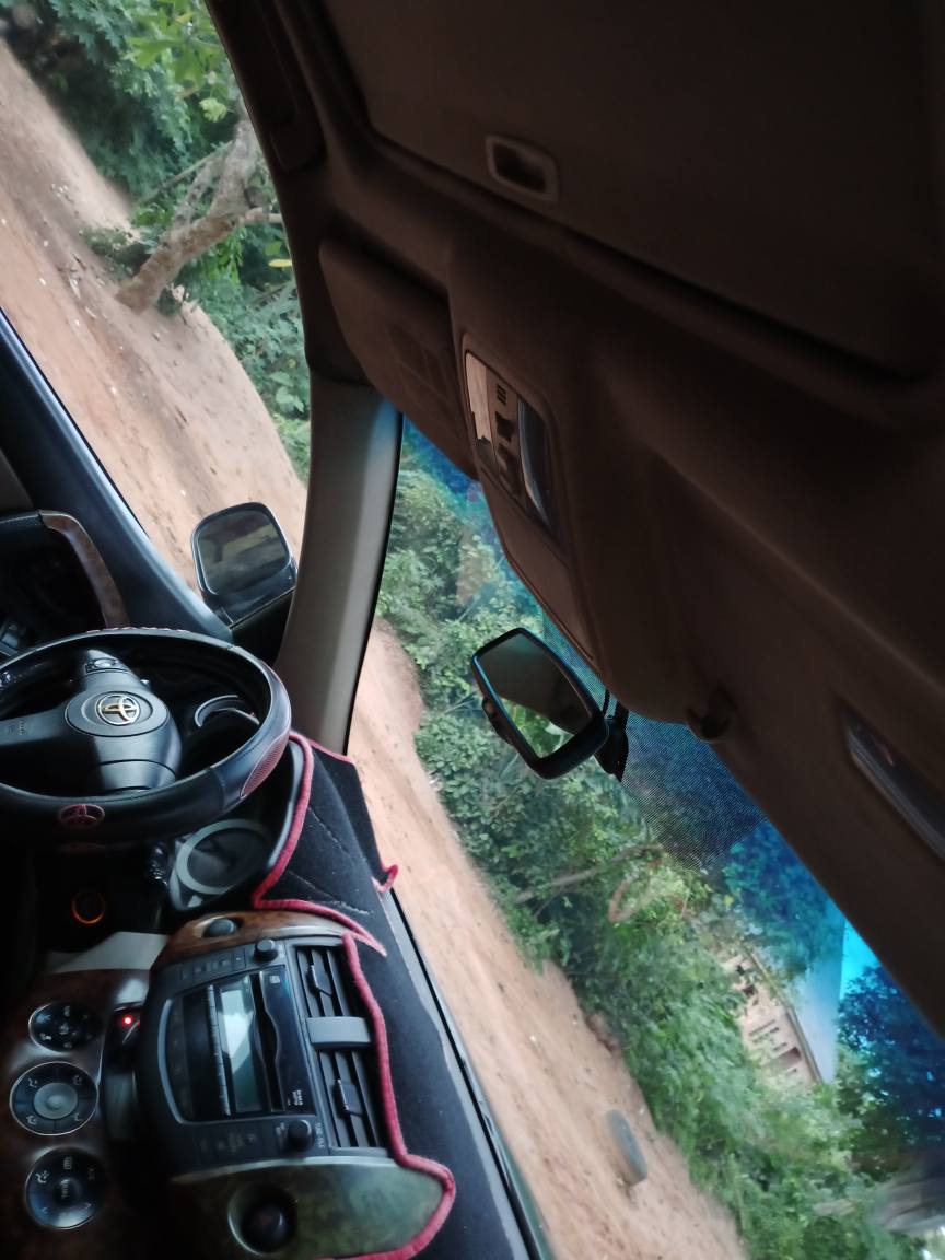 A picture of 2010 Toyota RAV4 with 4 cylinder Tukunbo standard engine and