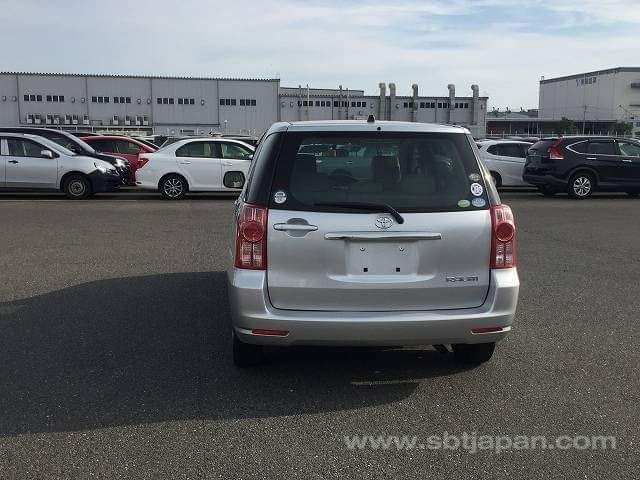 A picture of 2013 TOYOTA RAUM