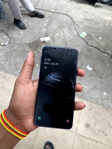 A picture of Samsung s9