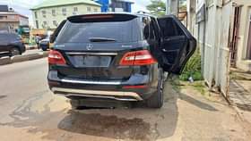 A picture of 2012 Mercedes Benz ml350