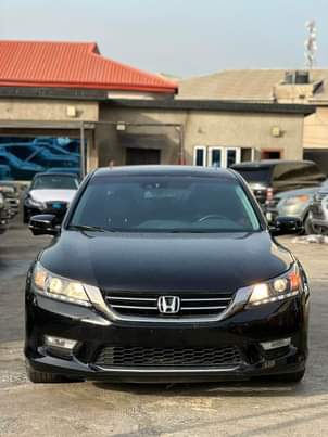 A picture of 2013 Honda Accord..12M