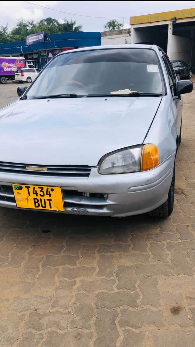 A picture of STARLET 1999