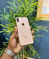 A picture of Iphone Xs Max