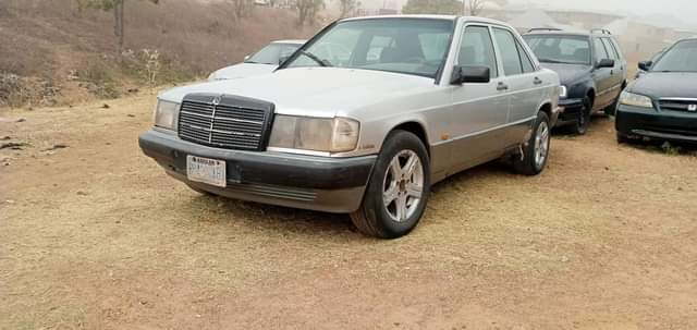 A picture of Mercedes Benz 190E