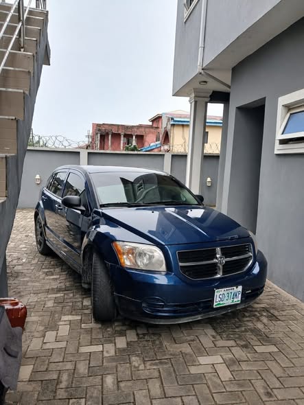 A picture of 012 Dodge caliber