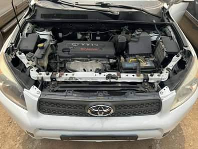 A picture of 2008 model Toyota RAV4 New entry Direct tokumbo V4 engine