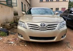 A picture of Toyota Camry LE 2010 In a good condition Engine and