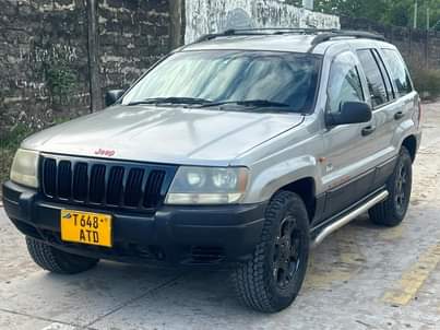 A picture of JEEP CHEROKEE