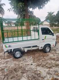 A picture of SUZUKI CARRY