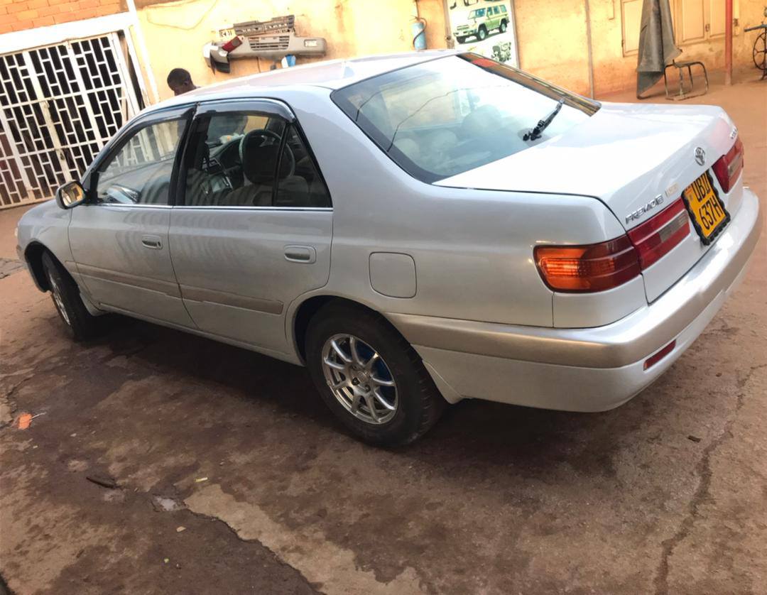 toyota premio