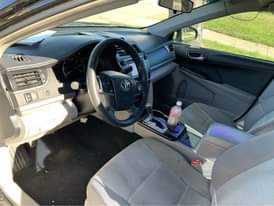 A picture of 2013 Toyota Camry SE Sedan 4D