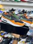 A picture of AIR MAX