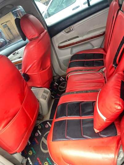 A picture of Lexus 330