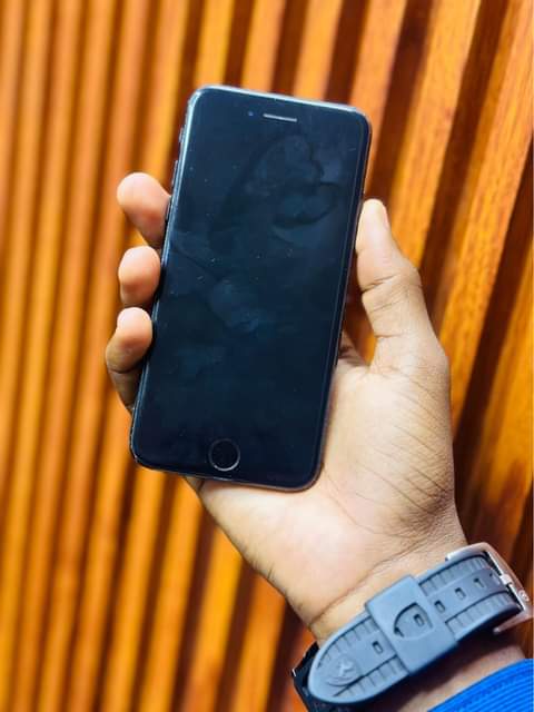 A picture of IPHONE 7