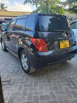 A picture of Toyota IST gari nzuri sana price 12ml gari ni mpya