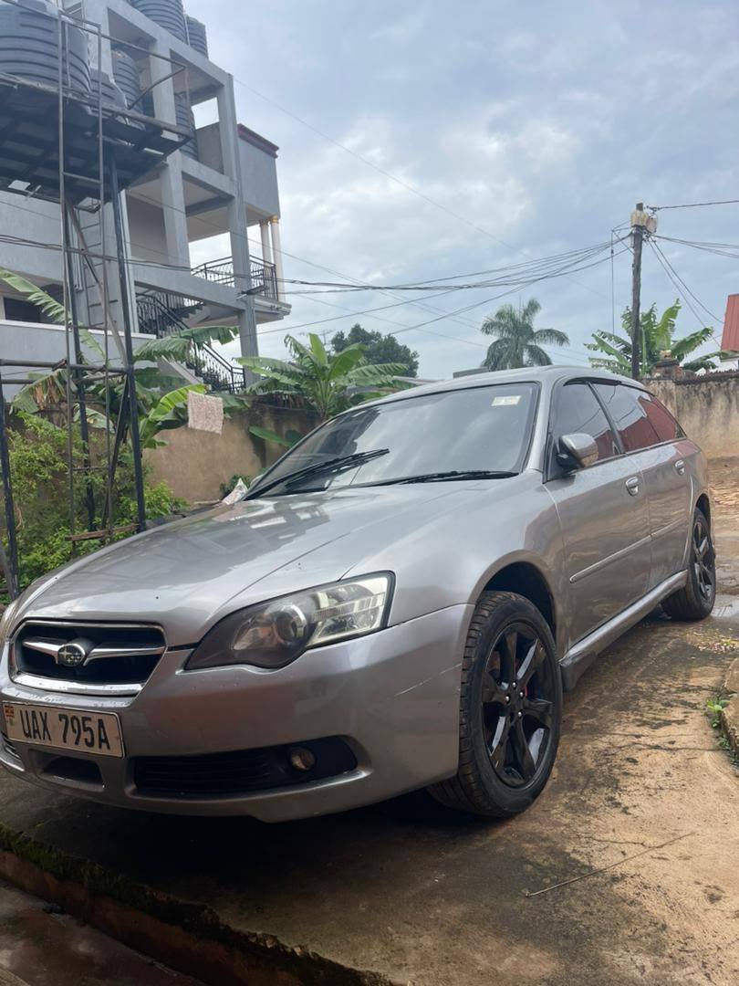 A picture of Subaru legacy at 12m