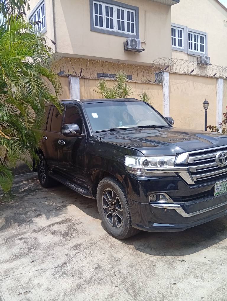 A picture of Land cruiser