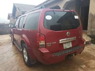 A picture of 2006 Nissan Pathfinder