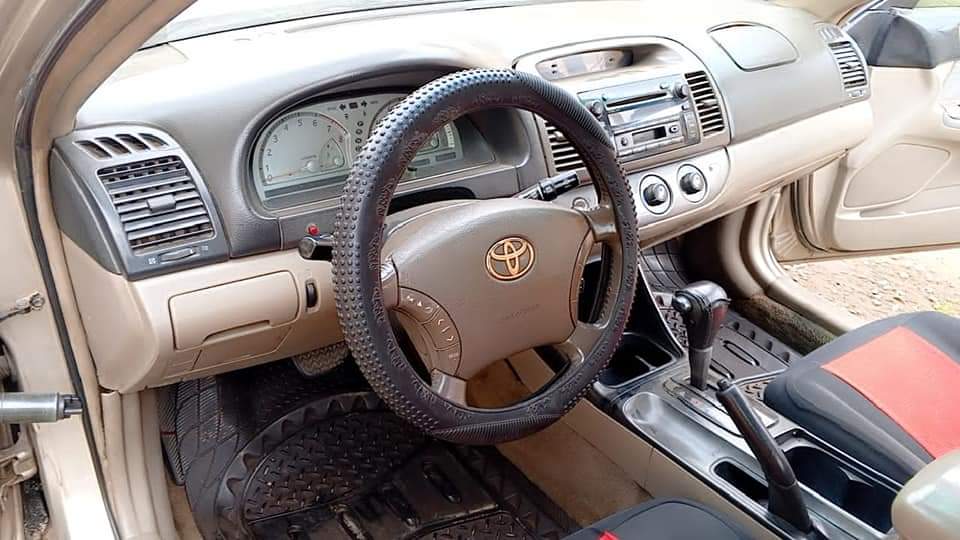A picture of Toyota Camry aka big daddy Semi Belgium Engine 100 V6