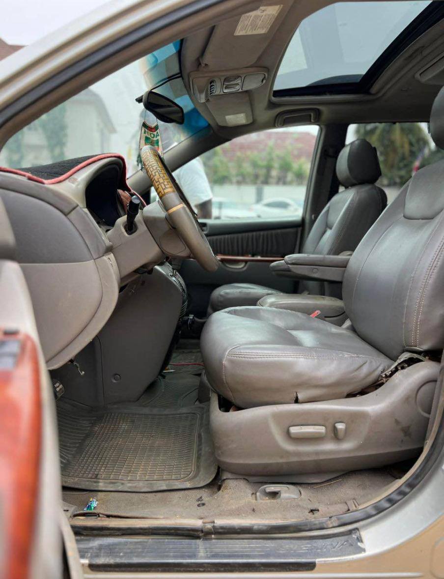 A picture of Toyota Sienna