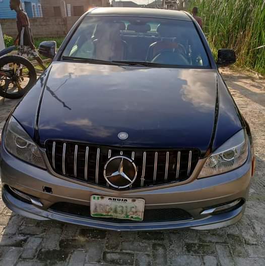A picture of 2009 C300 Mercedes Benz