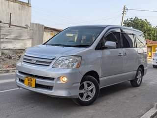 A picture of TOYOTA NOAH BEI MILIONI 8 8