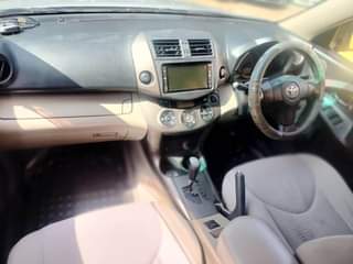 A picture of Toyota Vanguard UGX 36 000 000