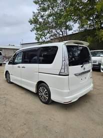 A picture of Nissan Serena