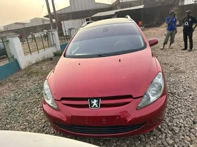 A picture of Clean used like Belgium 307 sw Manual drive Location is