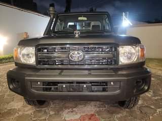 A picture of Toyota Land Cruiser pick up