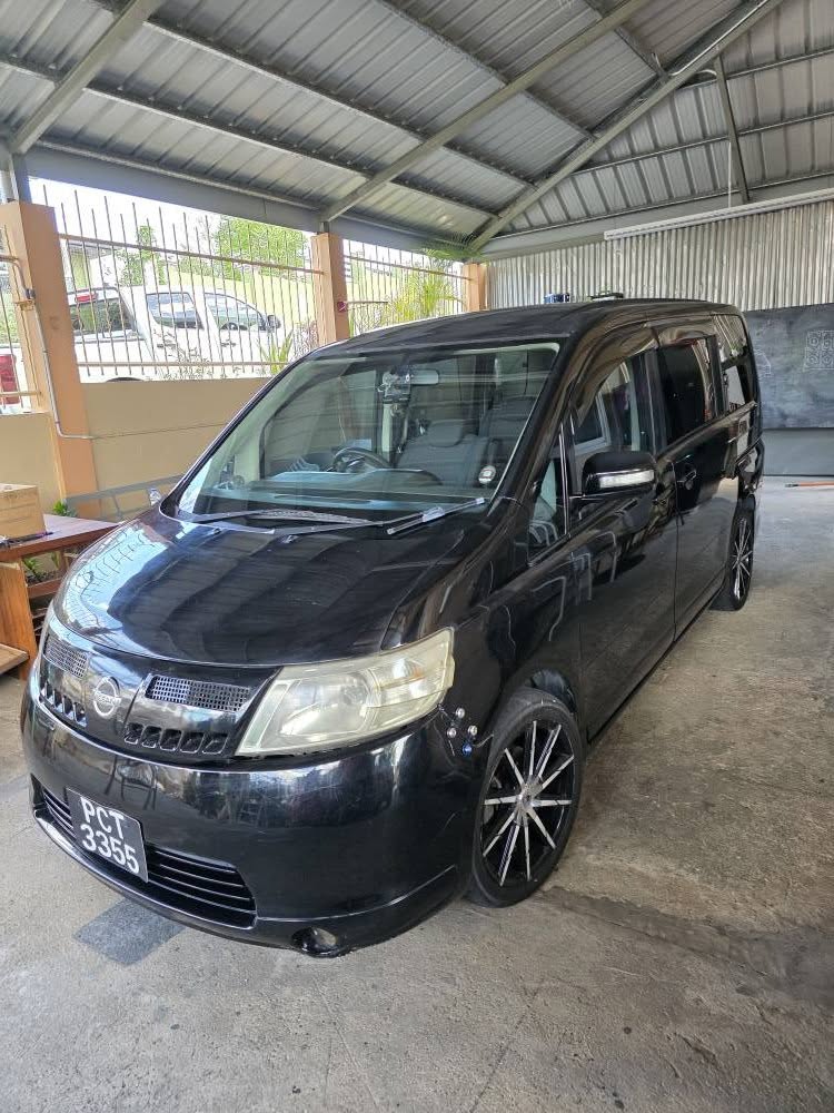nissan serena
