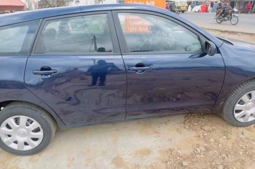 A picture of Toyota Matrix 04