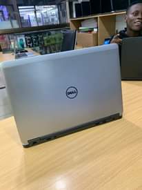 A picture of DELL LATITUDE E7440