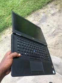 A picture of DeLL