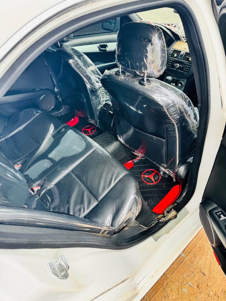 A picture of C300 09