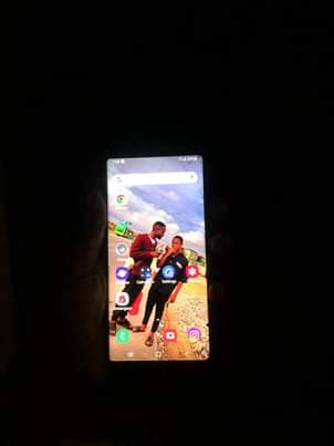 A picture of Samsung note 9