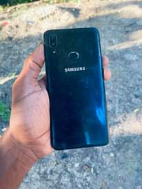 A picture of Samsung A10s