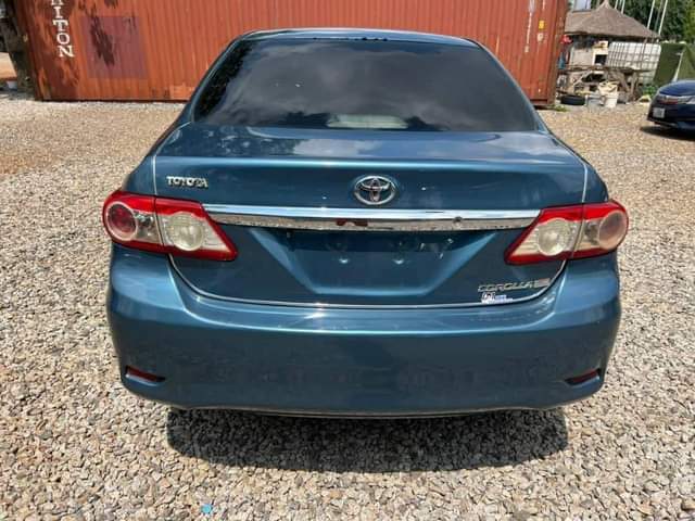 A picture of Toyota Corolla 2013