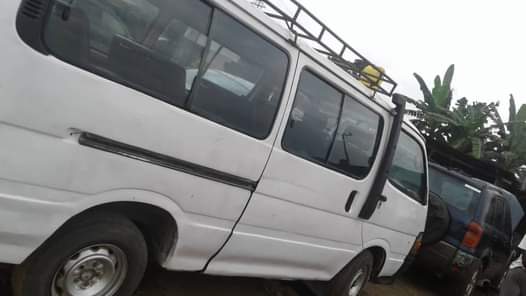 A picture of Hurry up now Toyota hiace bus Engine sound Gear sharp