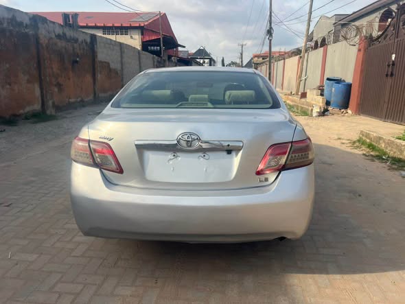 A picture of Toyota Camry LE
