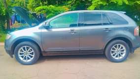 A picture of Extremely Super sharp and clean Ford Edge 2012 Model Engine