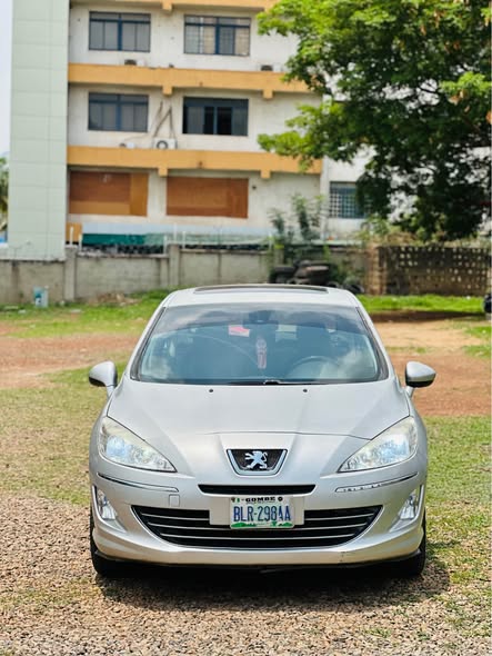 A picture of PEUGEOT 408 2014 1st body