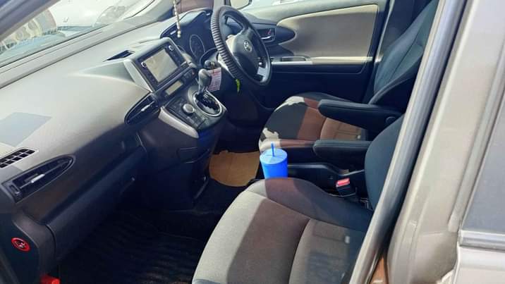 A picture of Toyota wish on quick sale