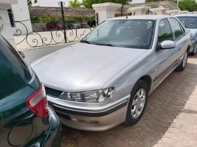 A picture of Peugeot 406 2002