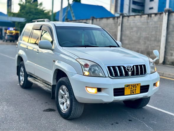 A picture of LANDCRUISER PRADO TX